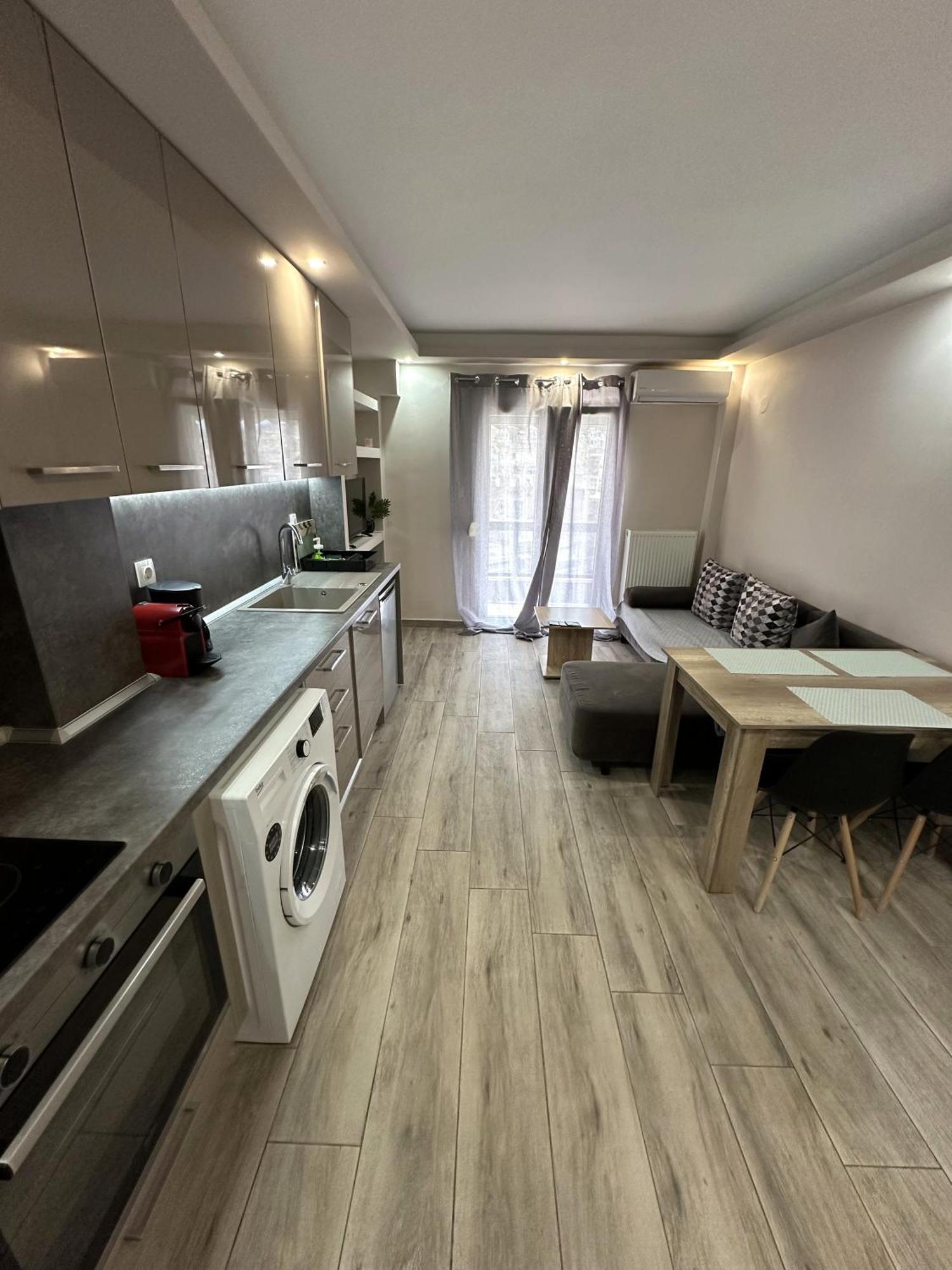 סלוניקי Minimalist Apartments W/ View מראה חיצוני תמונה